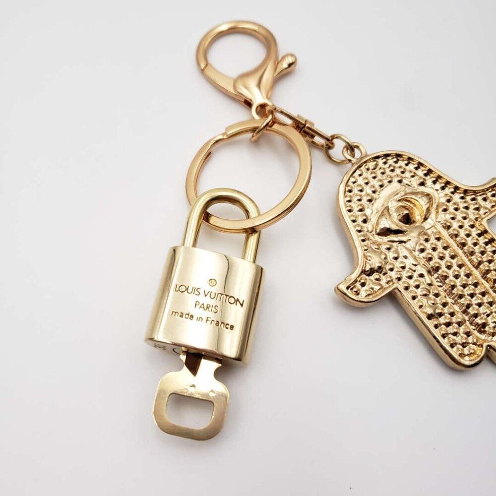 LV Authentic Gold Padlock 🔒 Key Set w/ Unbranded Evil Eye Keychain Charm - Picture 5 of 9